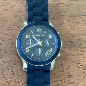 🖤 Black and gold Michael Kors watch